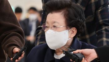 '금거북이 증거인멸' 이배용, 2심서 혐의 부인…"청탁 자체 없었다"