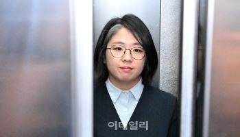 용혜인 의원 겸직 논란에…‘위성정당 꼼수’ 도마 위로