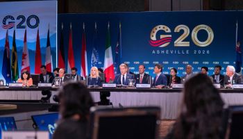 G20보다 냉정한 채권시장…"성장만으론 빚 못 갚는다"