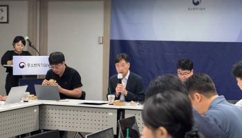 “한국판 팔란티어 키운다” 중기부, 신안보 기업 육성에 범정부 드라이브