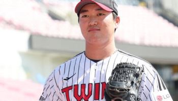 “가족이 가장 컸다”…고우석, 3년 미국 도전 접고 LG로 돌아온 이유