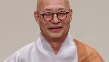 진우스님 조계종 총무원장 연임 최종 확정…원로회의 만장일치 인준