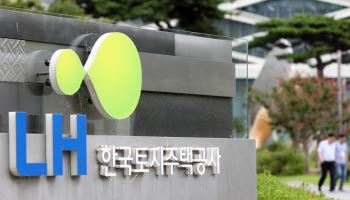 LH 쪼개는 시기에 착공 2배로…‘연 10만가구’ 속도전 변수