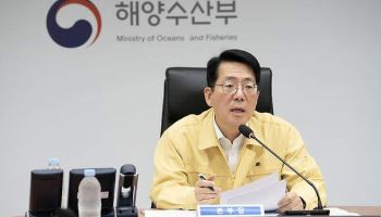 실종자 가족 만난 황종우 해수부 장관 “수색 최선 다할 것”