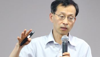 "통제 벗어난 AI, 인간에 반기 들 수도"