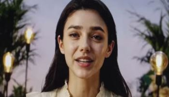 AI 배우, 언론과 화상 인터뷰…대화는 되지만 즉석 연기는 실패