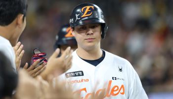 한 이닝에 12점 '슈퍼 빅이닝'…한화, LG에 19대3 대승