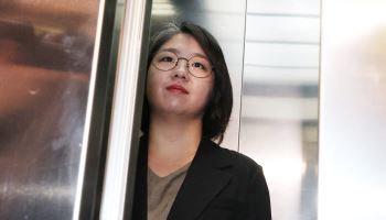  용혜인 “겸직은 법률이 허용... 현역 의원 지명한 취지 읽어야”