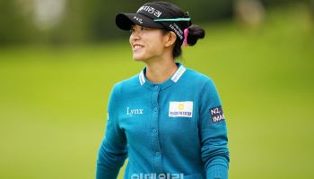 [골프IN화보]생일 맞은 박민지, KB금융 챔피언십 1R 공동 55위 출발