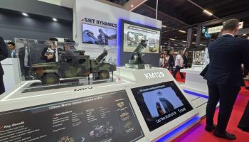 ‘비격’ 박격포, MPV 타고 유럽으로…SNT다이내믹스 수출형 공개