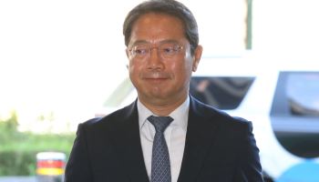 龍 손 놓은 민주당, 金은 배수의 진... ‘연쇄 낙마 없다’
