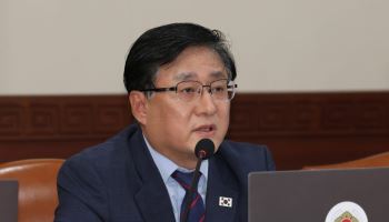 송전망 건설 갈등 줄인다…철탑 40% 줄이고 주민 태양광 소득 지원