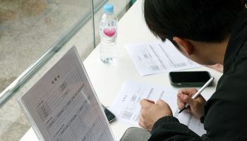 "요즘 젊은것들은" 잘못 아냐...20대 취업난, IMF 이후 최악