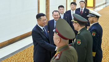 北, 中 샹산포럼에 김강일 국방성 부상 이끄는 대표단 파견
