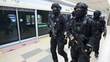 "경찰 시험해보려고" 공항 테러 허위협박범…수천만원 금융치료[사사건건]