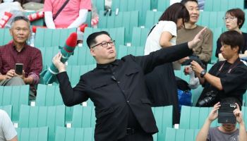 “김정은이 왜 여기에?” 北 관중까지 술렁인 남성의 정체