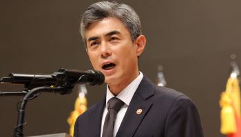 '전사공동체' 내세운 새 국방장관…"승리 위한 국방개혁 펼칠 것"