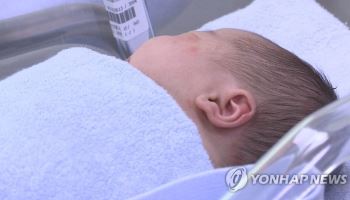 출생아 25개월 연속 증가…합계출산율 0.9명 턱밑