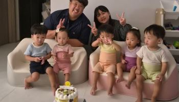 손바닥만 했던 ‘기적의 다섯쌍둥이’…2년 뒤 이렇게 컸다