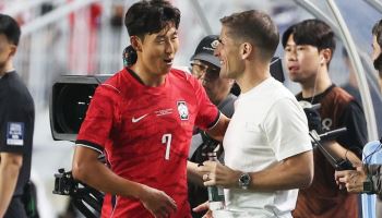 모레노의 새 축구, 출발이 좋다...'4-4-2 포메이션' 희망 발견