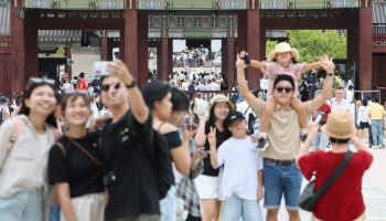 지난해 경복궁 외국인 관람객 278만명…전년보다 37% 급증