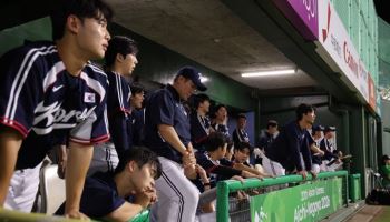 사흘 쉰 투수에 무득점...日사회인야구에 드러난 한국 프로야구 민낯