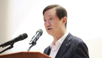 이찬진 금감원장, 청소년 대상 불법도박 근절 강연