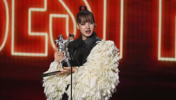 블핑 리사, 美 'MTV VMA' 베스트 팝 수상…아시아 솔로 최초