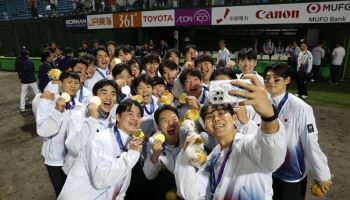 日야구 꺾고 금메달…하태경 "군 면제 없애야, 우리만 프로팀"
