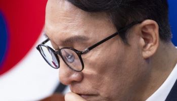 ‘내우외환’ 민주당, 김민석의 진퇴양난 딜레마 [이슈 현미경]