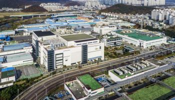 “LG이노텍, 환율發 부진보다 기판 리레이팅 주목…목표가 130만원 유지”-DS