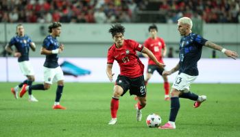 우루과이에 네 골 내준 밤...'20살' 김민수는 빛났다