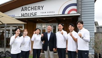정의선 회장, 양궁 국가대표팀 찾아 “스스로 믿고 자신 있게 도전하라”