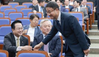 민주당 "국힘과 리더십 차이 확실…지지율로 반영될 것"