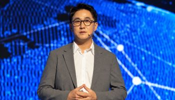 오경석 두나무 대표 "네이버와 온체인 금융 글로벌 표준 만들 것"
