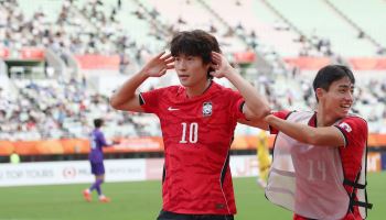엄지성 올리고 배준호 끝냈다…한국 축구, 중국 꺾고 결승행