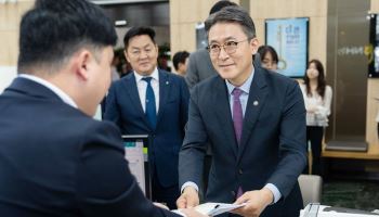 국민참여성장펀드 첫날 2140억 판매…목표액 35.7% 채워
