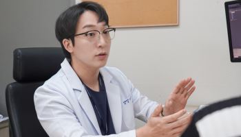 테니스 안 쳐도 생기는 테니스 엘보…반복된 팔 사용이 원인