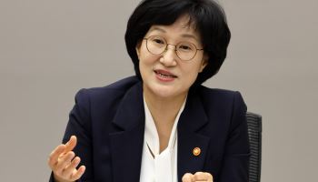 원민경 "모두의 성평등 위해 나아가야"…여성폭력 대응·위기청소년 지원 강화