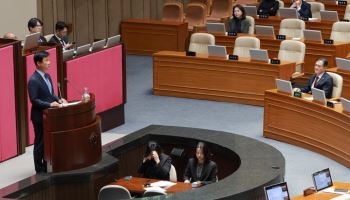 '전두환 내란' 발언 본회의 충돌…박균택 "퇴출" 김태규 "취지 왜곡"