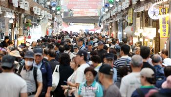 추석 할인에 농축산물 물가 1.0%↓…축산물은 3.7% 올라