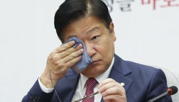 "때려부수는 게 해결책이냐" 정점식, 검찰 폐지에 울컥