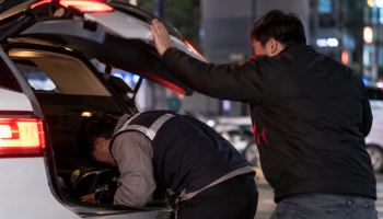 "모욕죄로 신고할 수도" 한마디에…대리기사 머리 위로 '쾅'