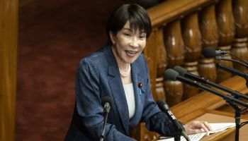 日 다카이치, 한국에 "중요한 이웃"…중국엔 "할 말 하겠다"