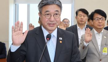 김재섭 경찰行에 행안위 국감 '아수라장'…질의 시작 전부터 고성