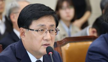 “단일 전력망인데 지역별 요금 가능?”…김성환 “송전비용 산정 가능”