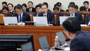 '호남 반도체' 두고 여야 공방…대미투자는 한목소리로 질타(종합)
