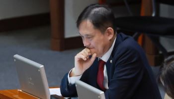 與 법률위원회, '전두환 내란 부정' 국힘 김태규 고발