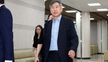‘내란 가담’ 해양경찰 지휘부 재판 시작… 혐의 전면 부인