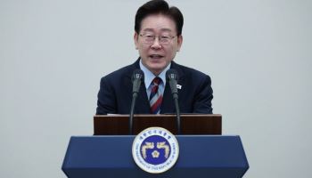 李 “민단 80년 역사 잊지 않을 것…동포들 불편 없도록 지원”